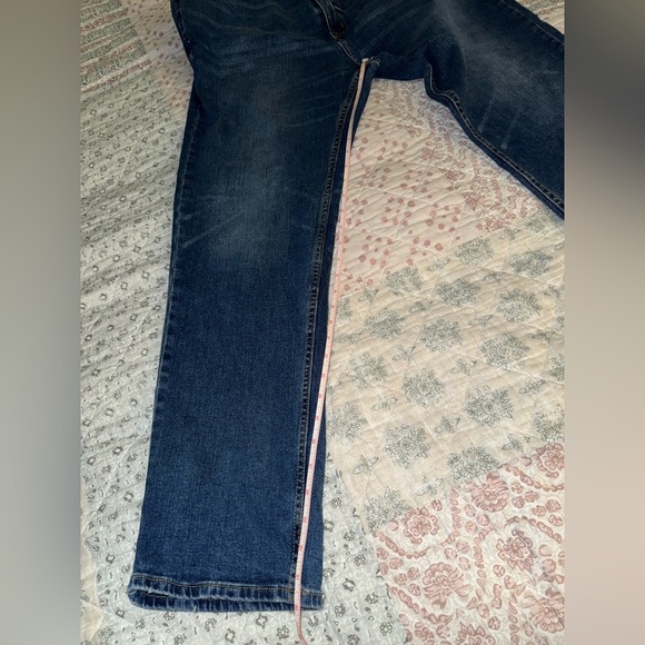 Devil Dog brand men’s button-down jeans in excellent condition. Size 40x32 - Picture 8 of 12